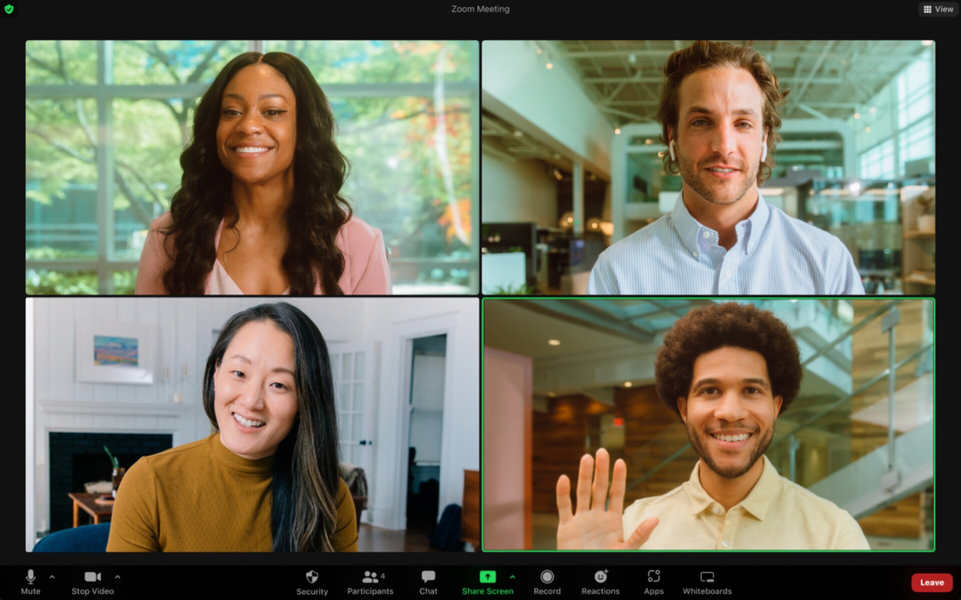 Group coaching session on Zoom with men and women